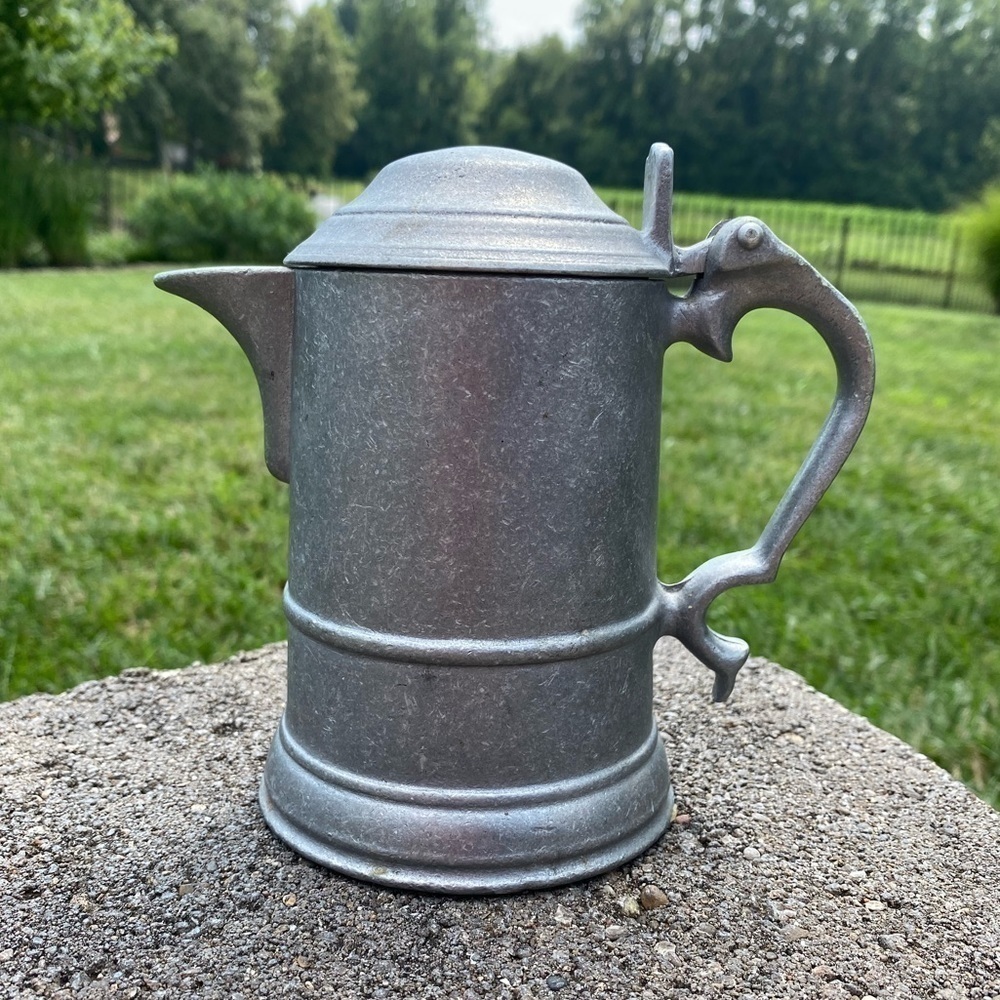 VINTAGE~PEWTER STEIN WITH LID & POURING SPOUT~4” (6 1/2” W/HANDLE) x 6”~NICE~G2C